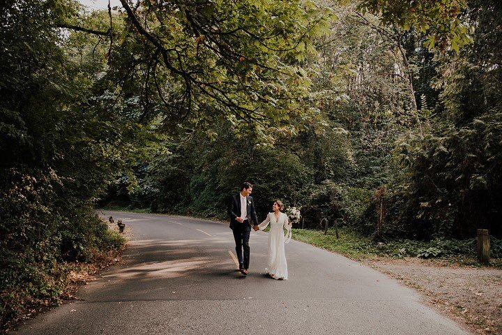 In the three minutes we were down here by the road about 7 strangers shouted &quot;congratulations&quot; to Lee &amp; Polina. Some zooming past on bikes, some walking through the park, some yelling from cars. A little moment of love that made us all 